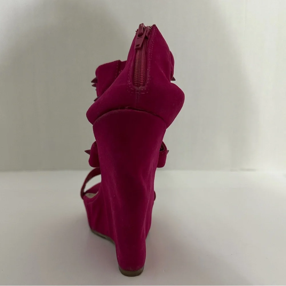 City Snappers Studded Platform Wedges Size 8.5 Spiked Heels Zip Back Rocker Y2K